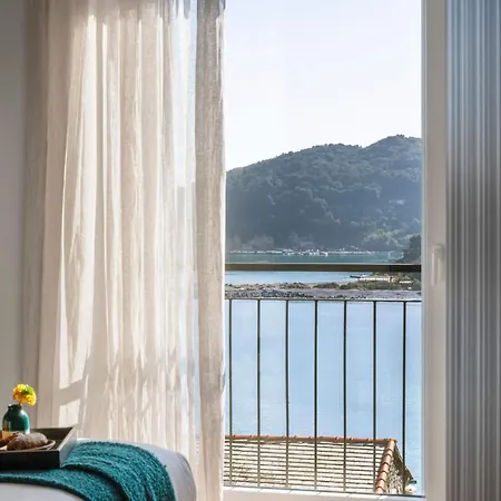 Διαμέρισμα San Pietro Terrace By The Sea - Luxury Seafront Overlooking San Pietro Church Πόρτο Βένερε