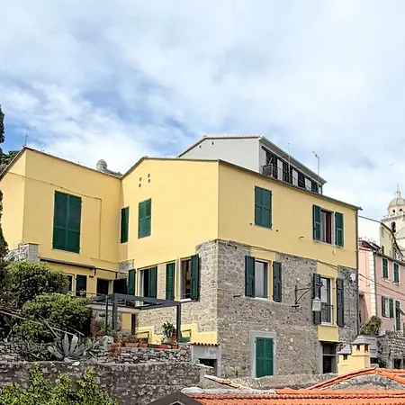 Lejlighed San Pietro Terrace By The Sea - Luxury Seafront Overlooking San Pietro Church *