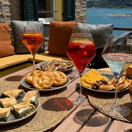 San Pietro Terrace By The Sea - Luxury Seafront Overlooking San Pietro Church Lejlighed Porto Venere